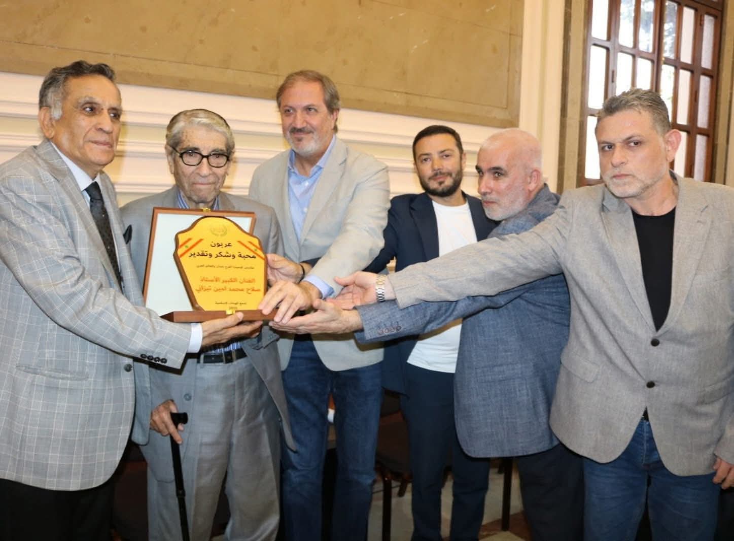 حفل تكريم حاشد للفنان أبو سليم .. وهذا ما تمناه الفنان المكرّم